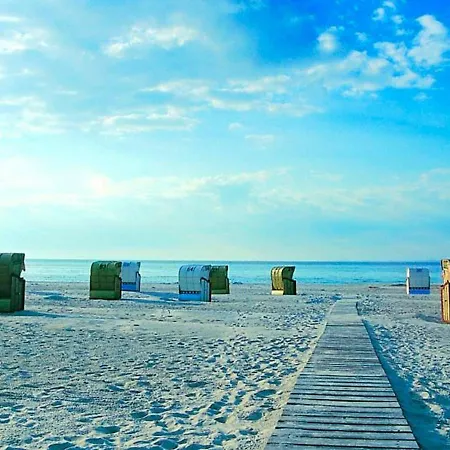 3 Person In Grömitz