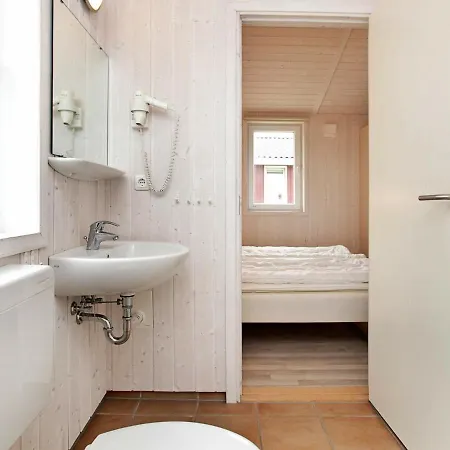 בית נופש 3 Person In *