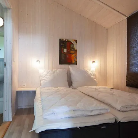 בית נופש 3 Person In